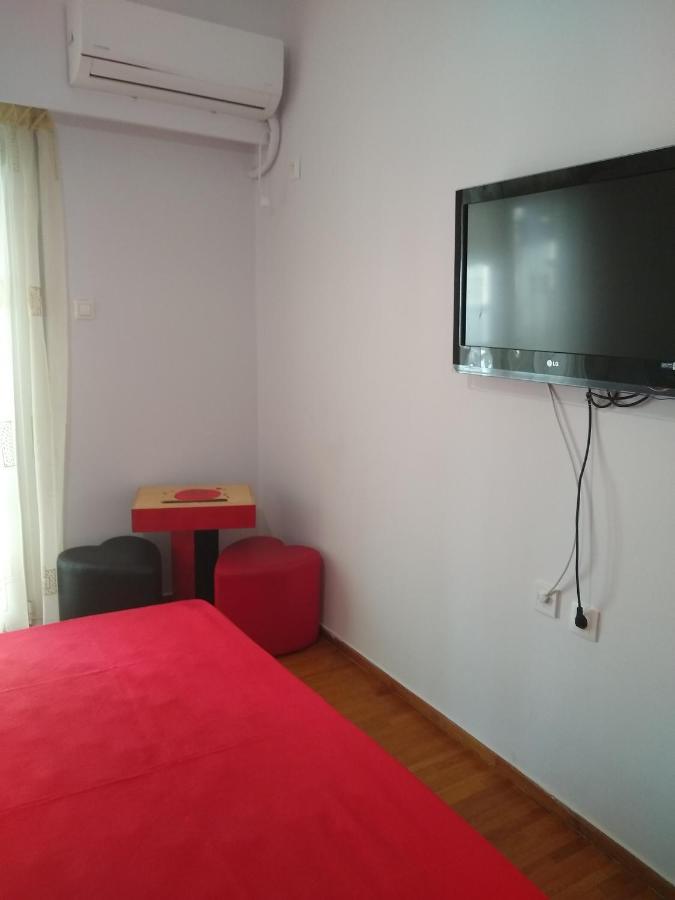 Acropolis Within 10 Minutes Walk! Classical Apartment And A Hostess At Your Side! Atenas Exterior foto